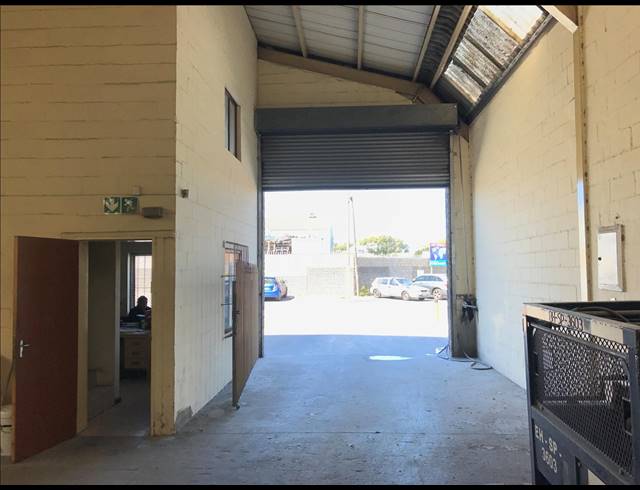 555M² FACTORY FOR SALE IN PAROW CENTRAL
